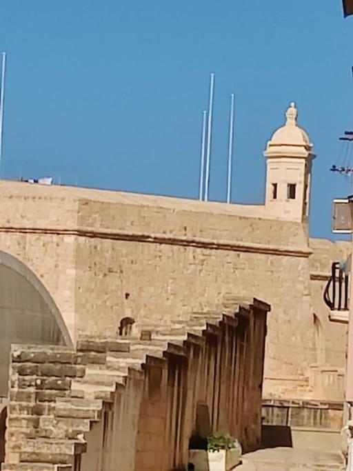 Deck 3 Savynomad Harbour Residences Wow Views Cospicua エクステリア 写真